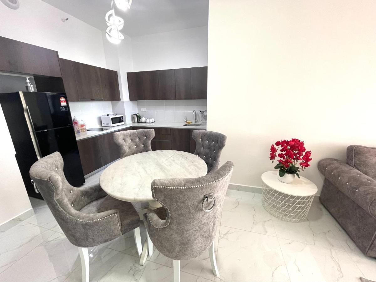 Deena Suite At Troika ,코타바하루 외부 사진