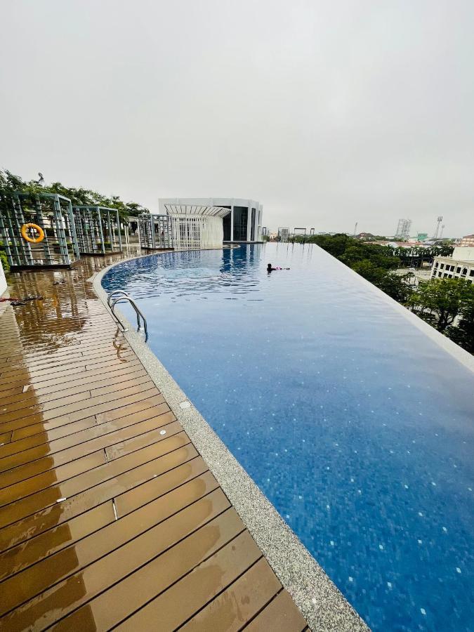 Deena Suite At Troika ,코타바하루 외부 사진